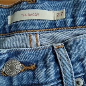 Levi’s 94 Baggy Cutoff Shorts Women’s Size 27 – Medium Wash, 10” Inseam, Raw Hem